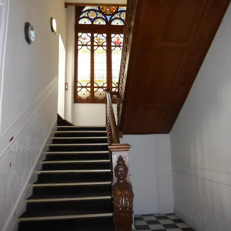 Standing Dans Le Chateau Des Magnans Appartamento *