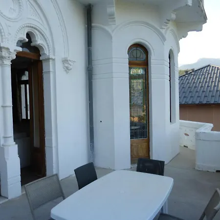 Appartamento Standing Dans Le Chateau Des Magnans